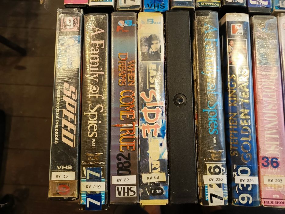 Kasety VHS różne filmy 46 sztuk