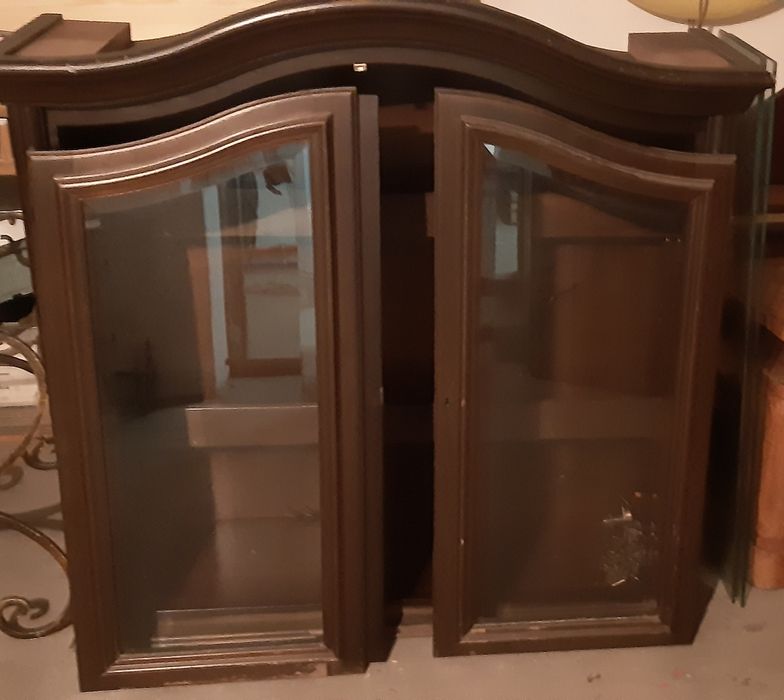 Drewniana retro witryna, nadstawka, gablota, serwantka. Antyk.