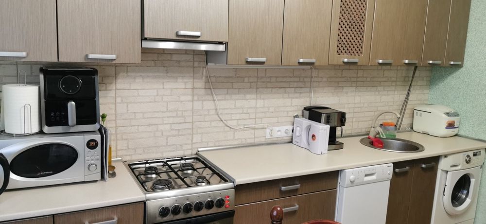 Продам будинок повністю вмебльований.