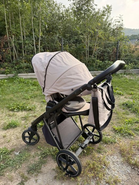 Wózek Roan ivi 2.0+nosidełko gratis