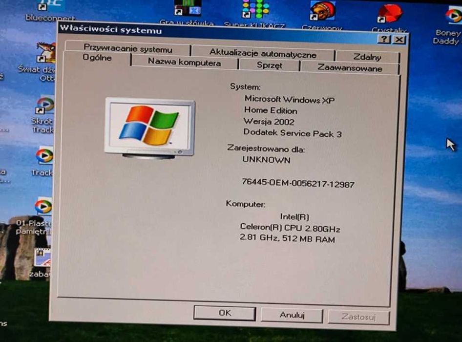 Komputer retro Optimus z wyświetlaczem LCD