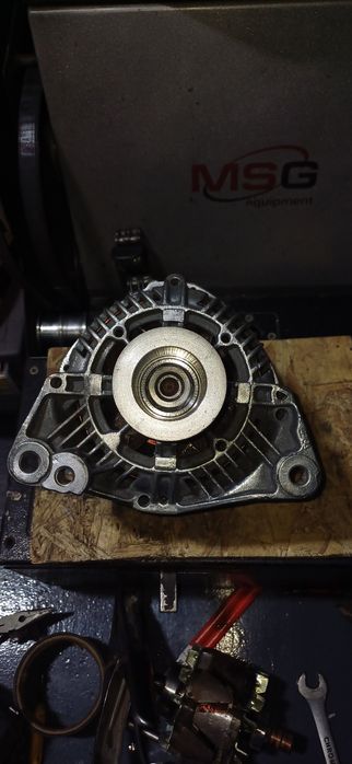 Генератор BMW valeo 2541697B