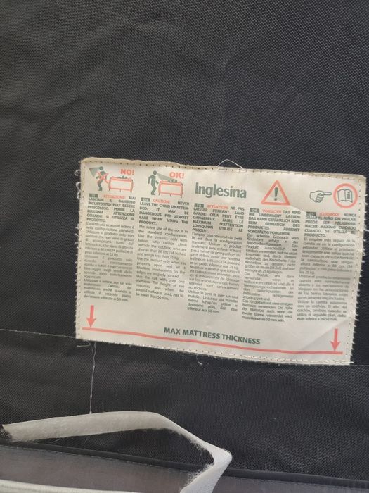 Caminha portátil, berço de viagem Inglesina de altura dupla