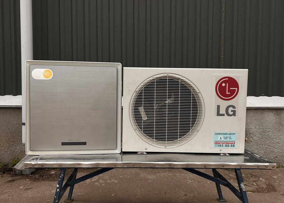 Кондиціонер LG  Art Cool Panel до 25 м2