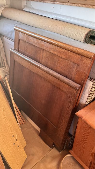 Stara dębowa rama do łóżka