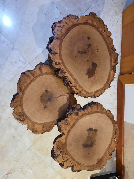 Mesas de suporte em madeira