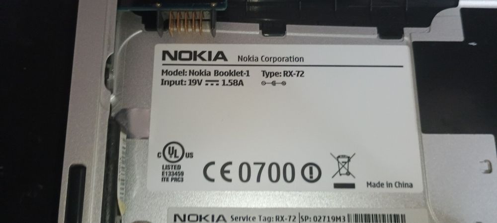 Laptop Nokia booklet 1