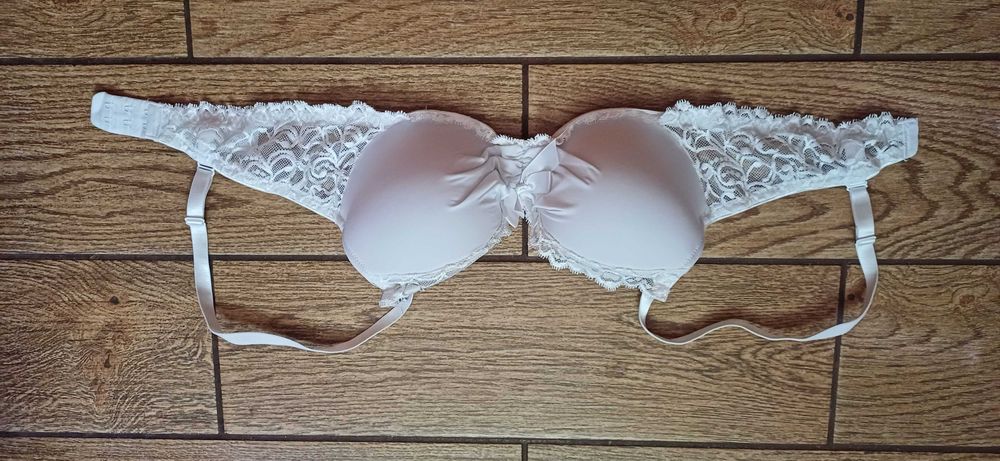 Biały biustonosz BodyFlirt r. 80 B
