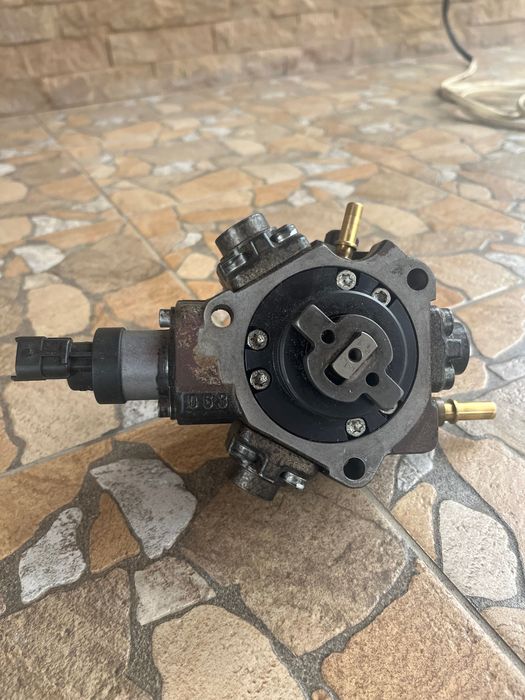 Продам паливний насос