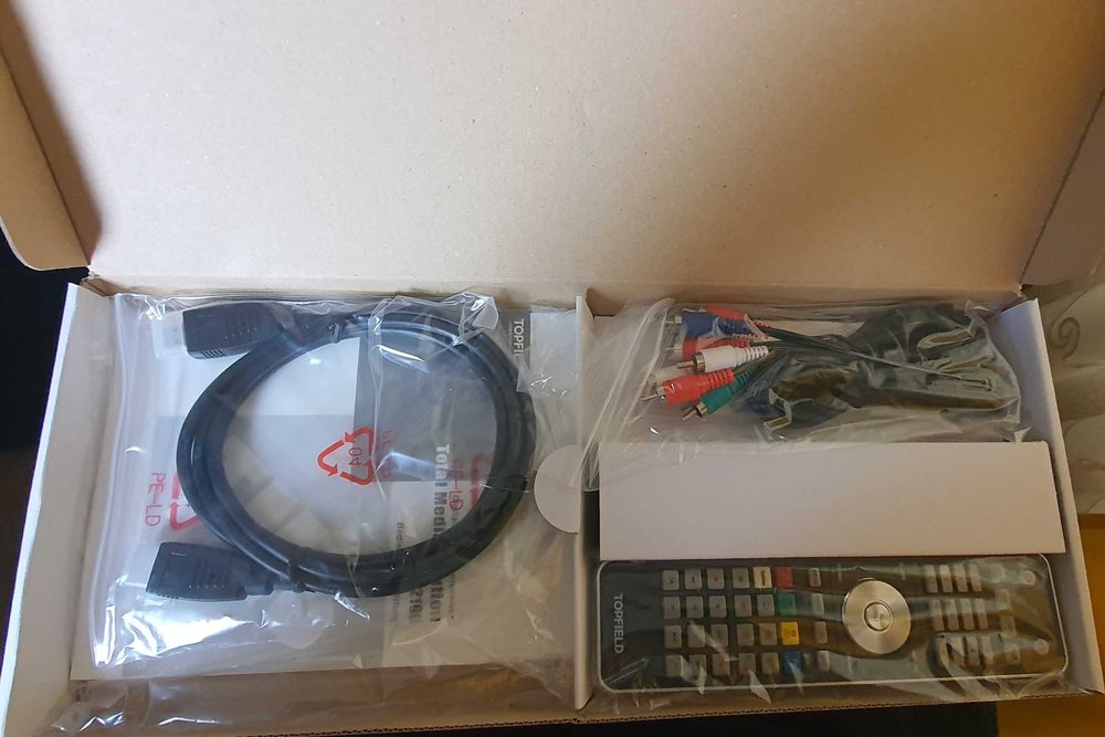 Odbiornik Satelitarny TOPFIELD  SRP-2100