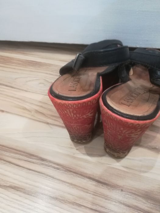 Sandały lasocki, skórzane. Okazja.