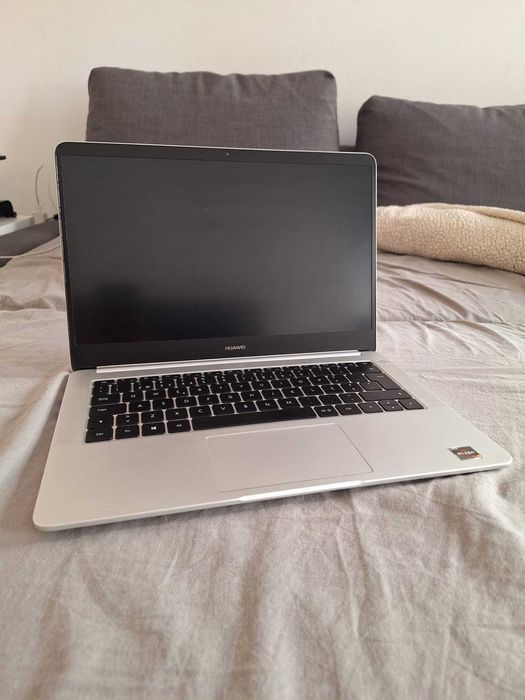 Huawei Matebook D14 Cinza Metalizado - Ryzen 5 - 8GB/256GB SDD