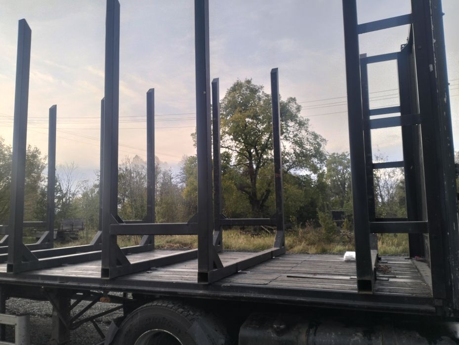 Полуприцеп Лісовоз