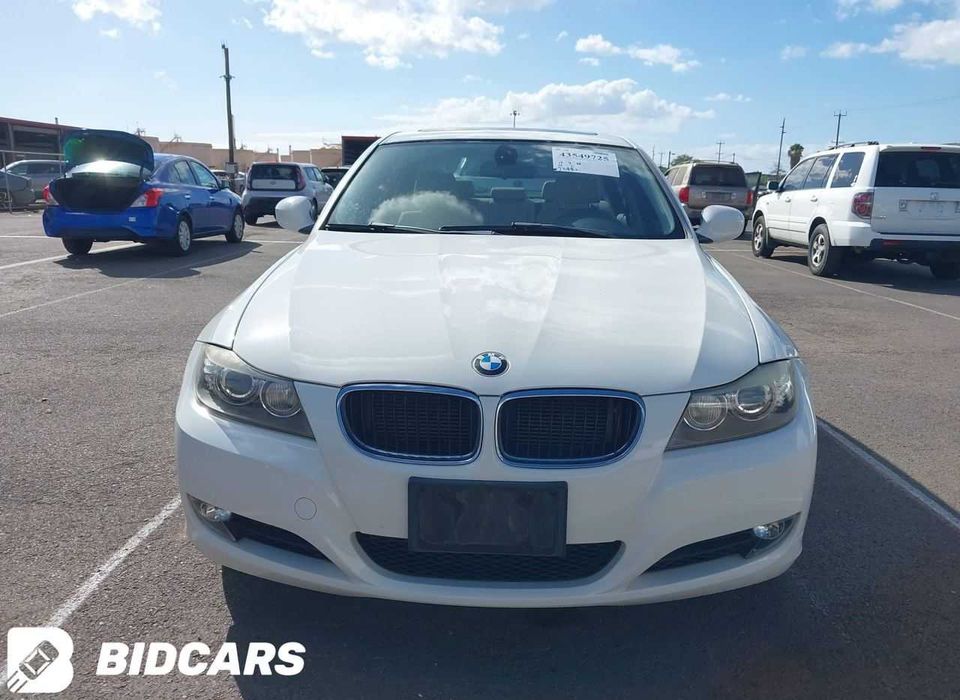 BMW E90 328i 2011 części