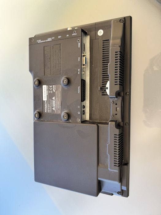 Duas TV 19” 12V para Autocaravana