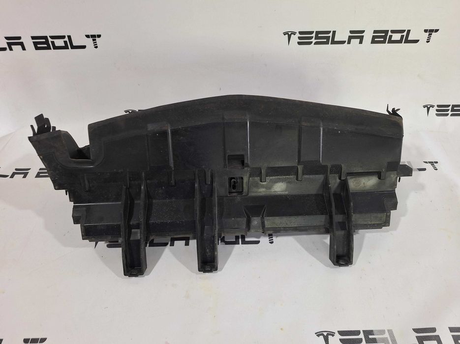 Жалюзі з дефлектором в зборі Chevrolet Bolt EUV 22-23