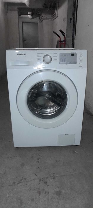 Sprzedam używaną pralkę Samsung WF60F4E0W2W