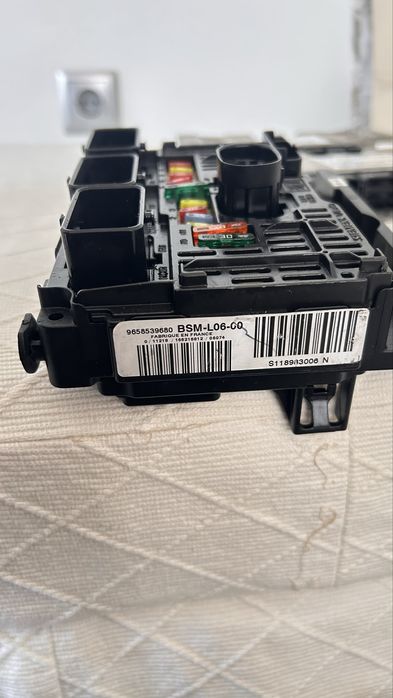 Caixa de fusivel citroen c4 gasolina