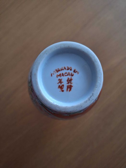 Jarra em porcelana de Macau