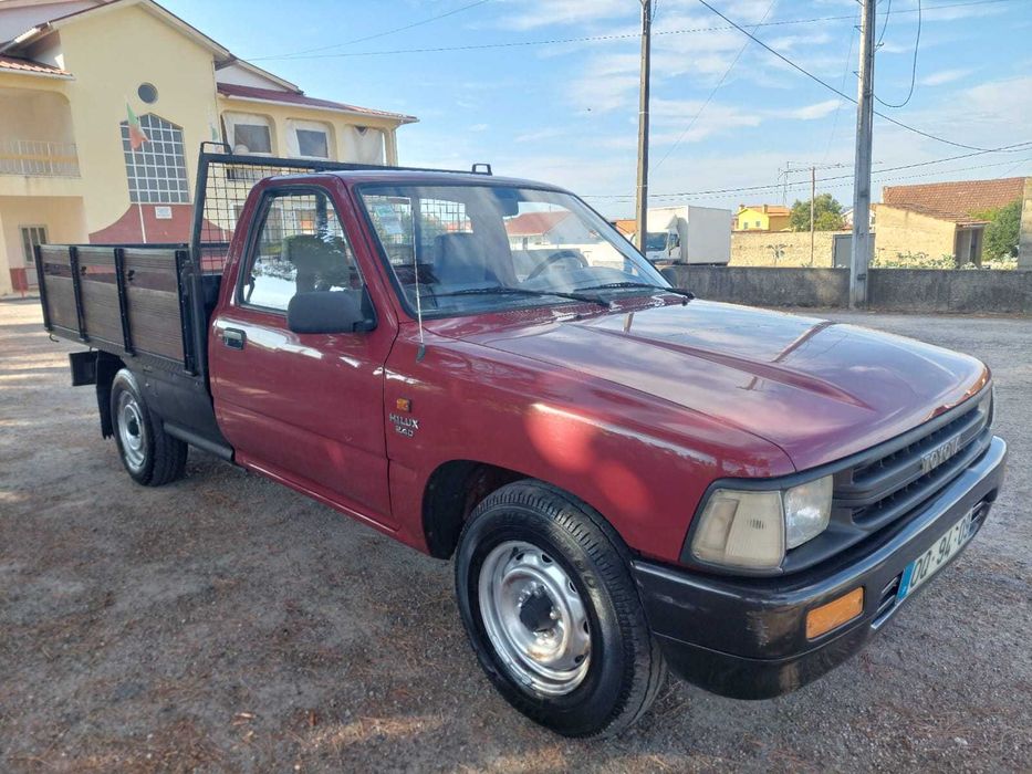Toyota Hilux 2.4D