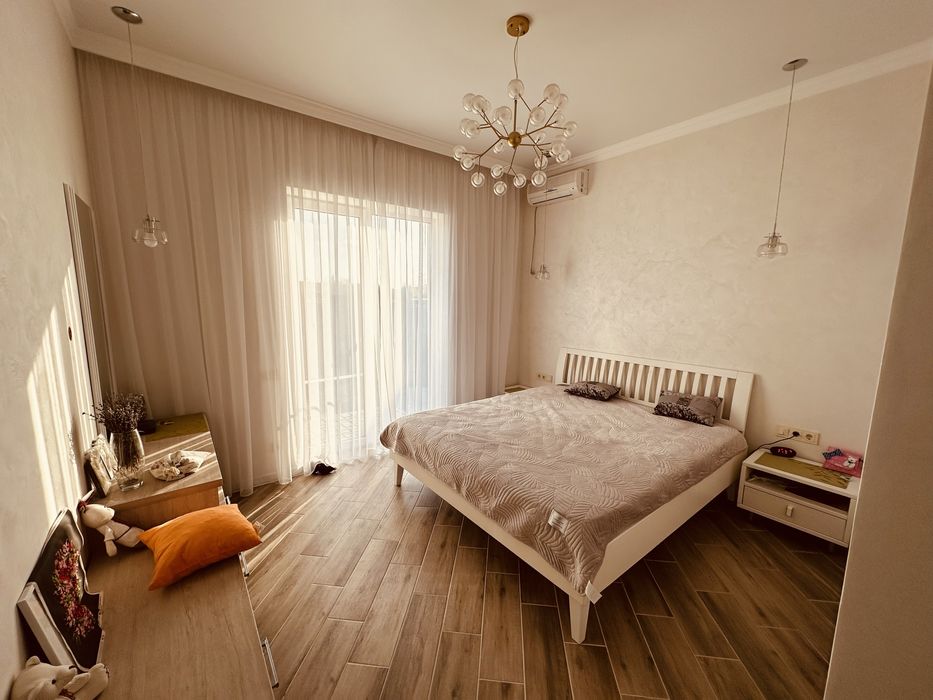 Продажа нового 2-эт. Дома 260м2 район Лесопарковая.