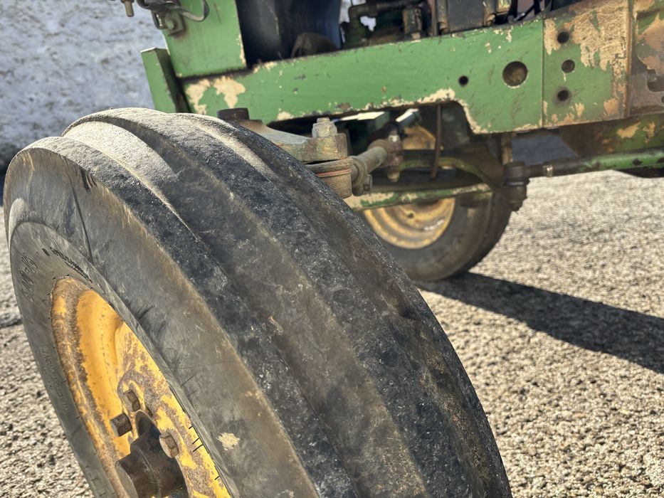 Trator Jonh Deere 1120