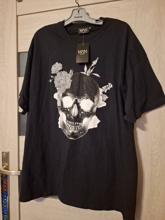 Nowy tshirt z czachą boohoo Man XXL flora skull