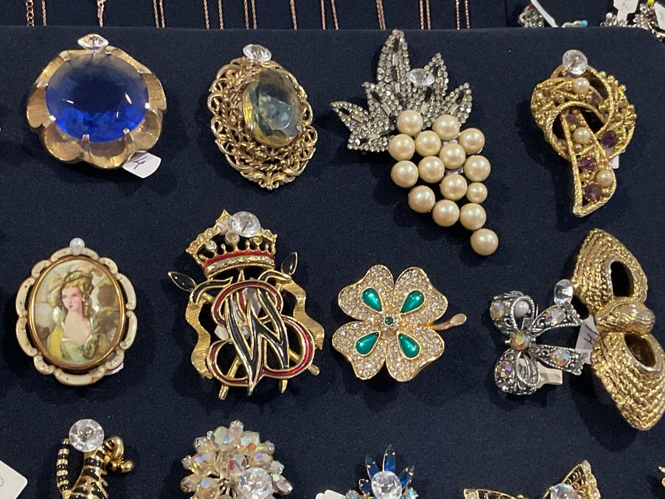 Broches pendentes pulseiras vintage