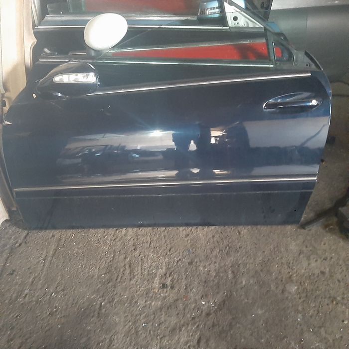 MERCEDES.  varias portas