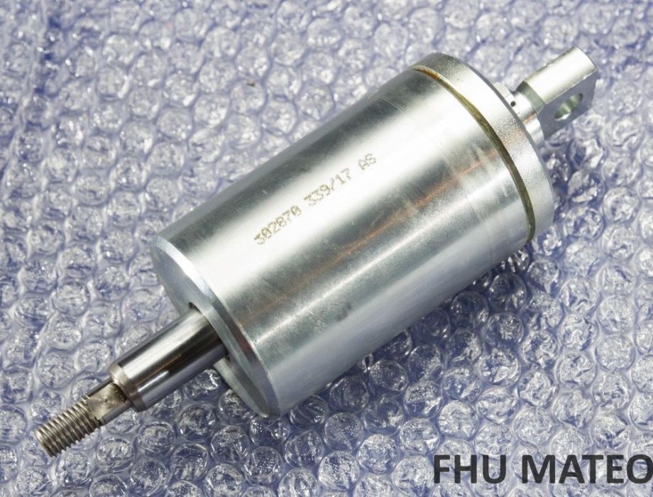 Siłownik hydrauliczny sprzęgła WOM URSUS C-392, C-3102