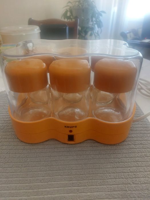 Iogurteira  krups com 6 copos