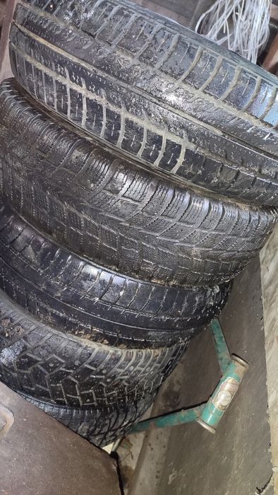 Продам шини  можливо комусь потрібно  зпарувати