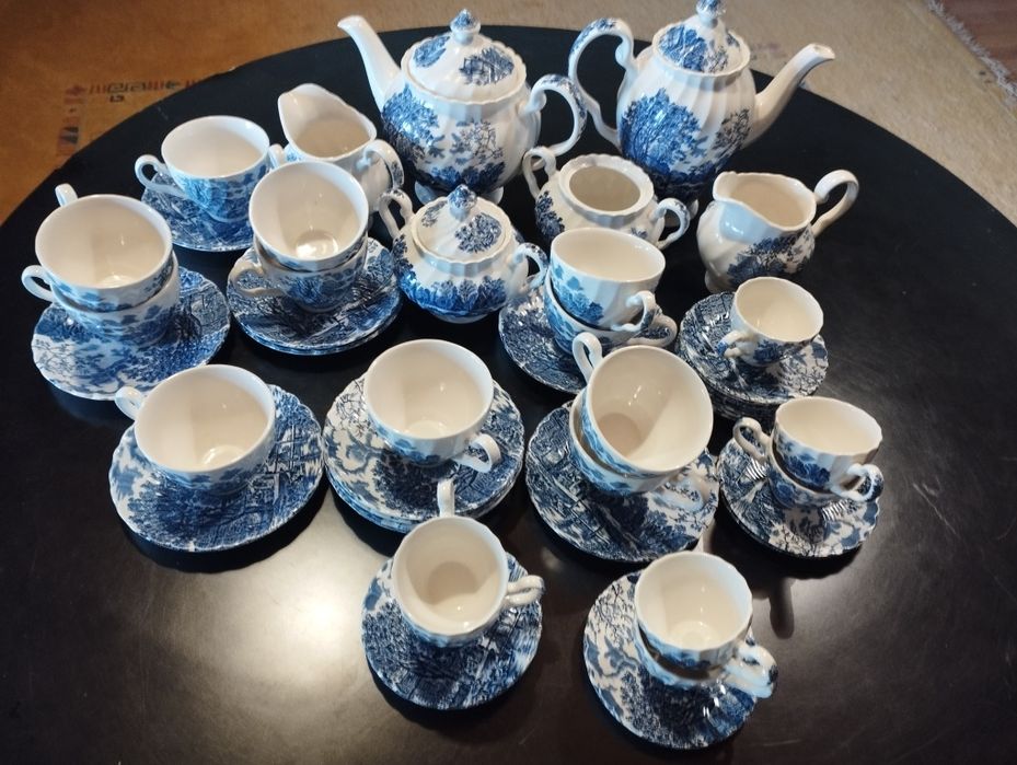 Jogo de chá e café em faiança de coleção.Fabrico England Johnson Broth