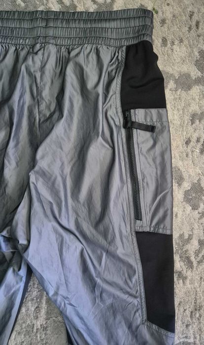 Nike Spodnie dresowe funkcyjne r. S