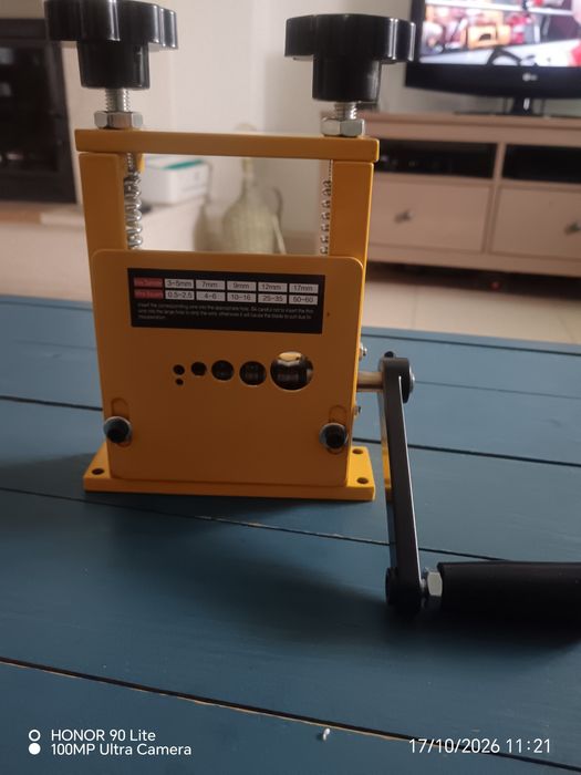 Máquina descarnar fio