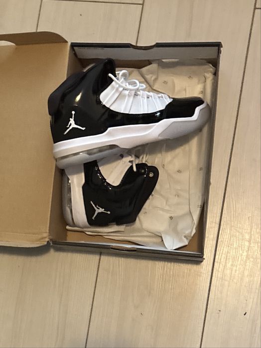 Tenis Jordan Max Aura tam 41 Novos