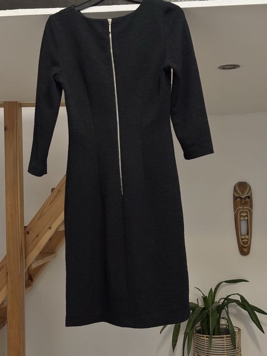 Klasyczna prosta wizytowa mała czarna | Elegancka sukienka Reserved S