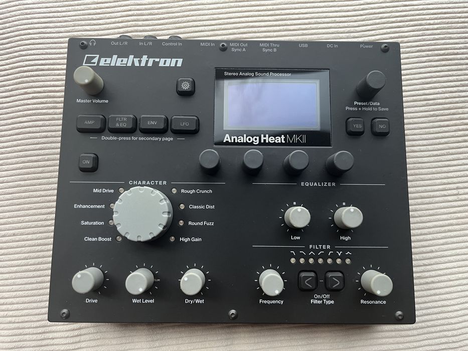 Multiefekt distortion saturation Elektron Analog Heat MKII
