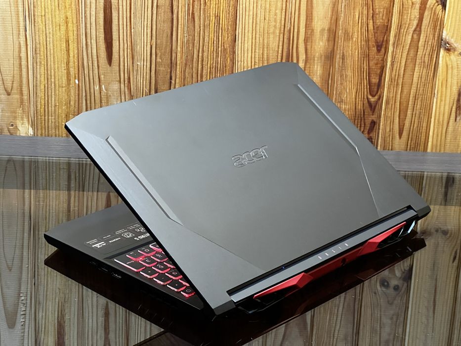 Acer Nitro 5, GTX1660ti, 144hz, Intel core i5 10300h