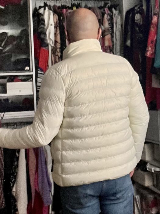 Vendo blusao penas novo