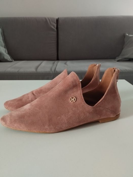 Buty damskie zamszowe.