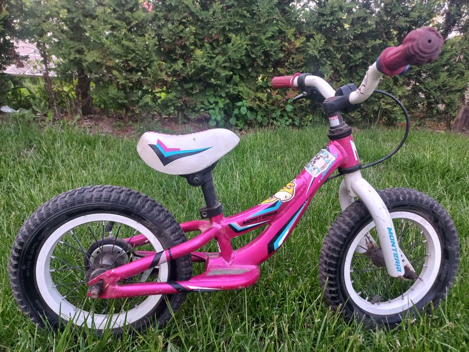 Беговел польський MONTERIA