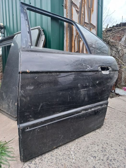 Продам двері BMW e34