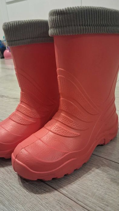 Sprzedam kalosze roz. 33 czerwone