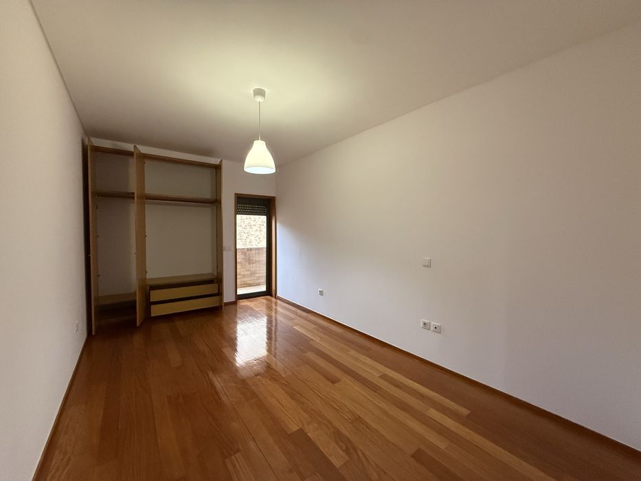 Alugo Apartamento T3