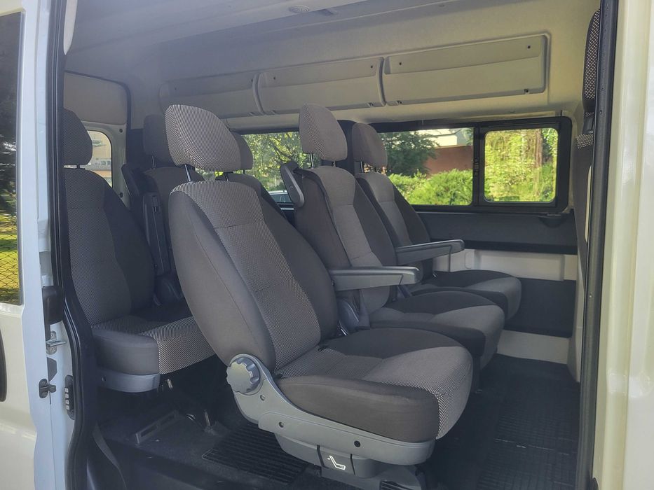 Wynajem busa 9 osobowego - oraz samochodów osobowych