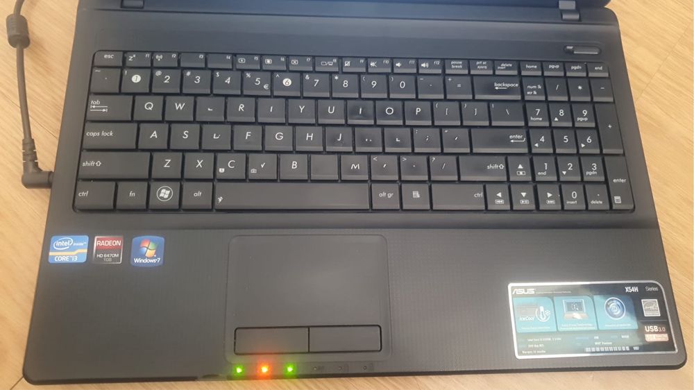 Portátil ASUS Intel Core i3 – 4GB RAM / 500GB HDD / Windows 10