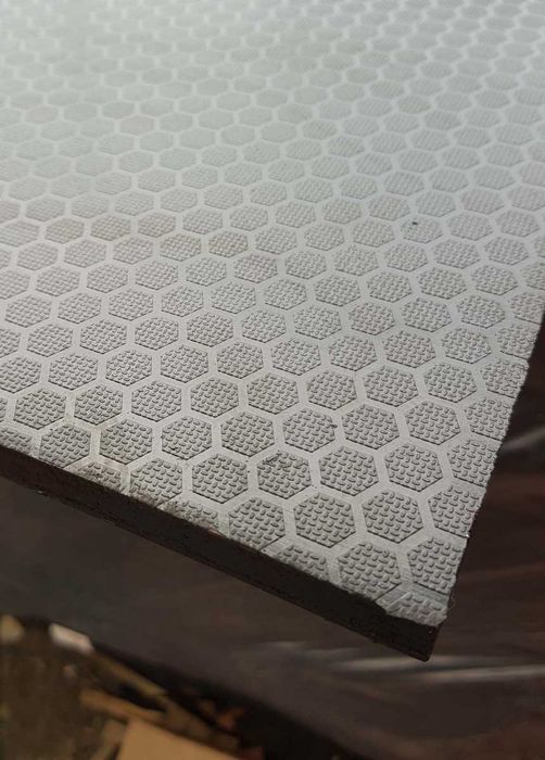 Sklejka czarna heksa 6.5mm hexa