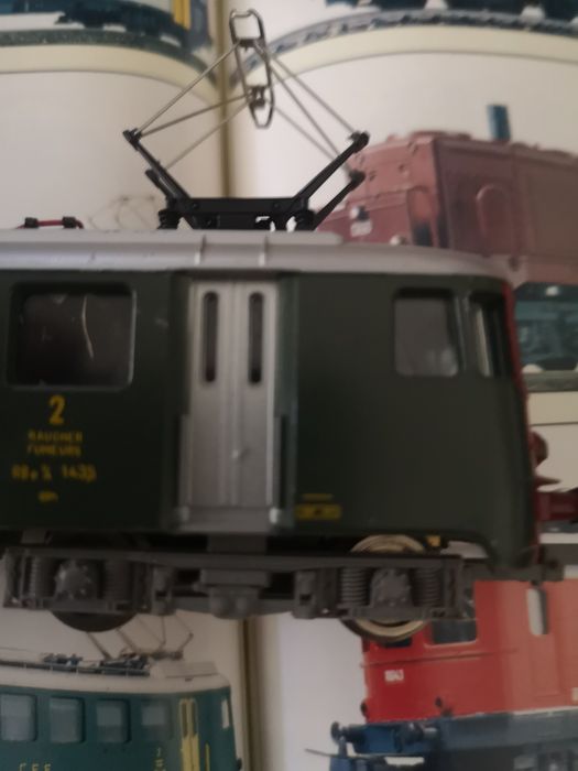 Locomotiva eléctrica da marca Lima dos caminhos de ferro suíços