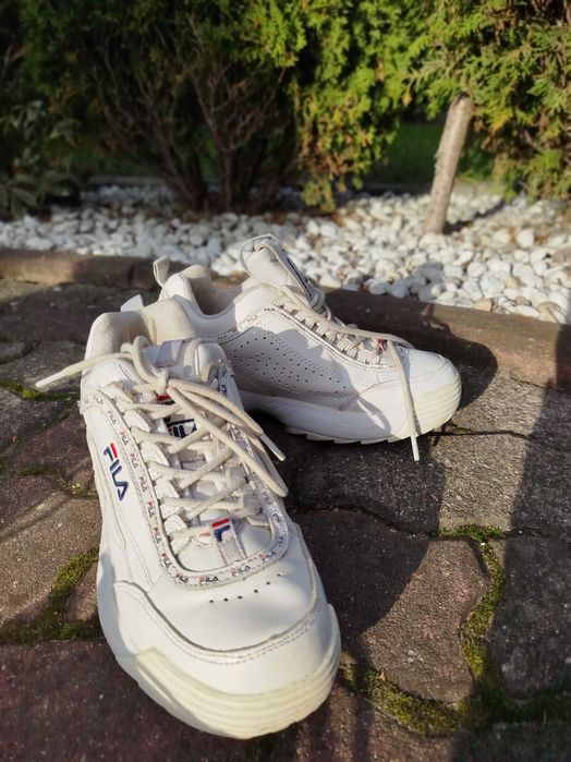 Sportowe buty damskie